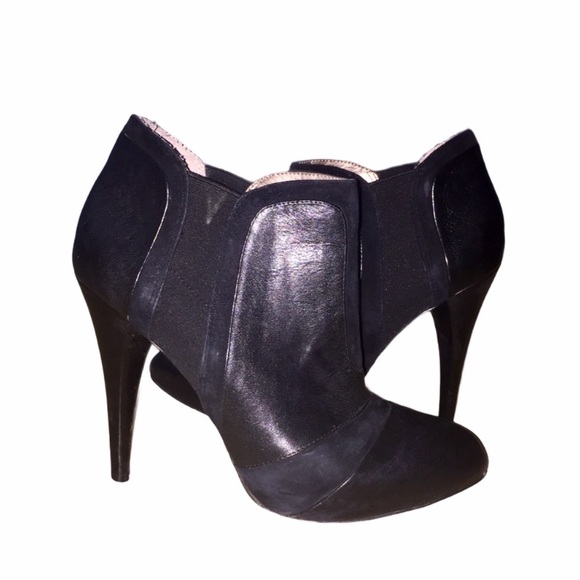 BCBGENERATION Black Leather Ankle Booties Women’s Size 7 B - Picture 3 of 7